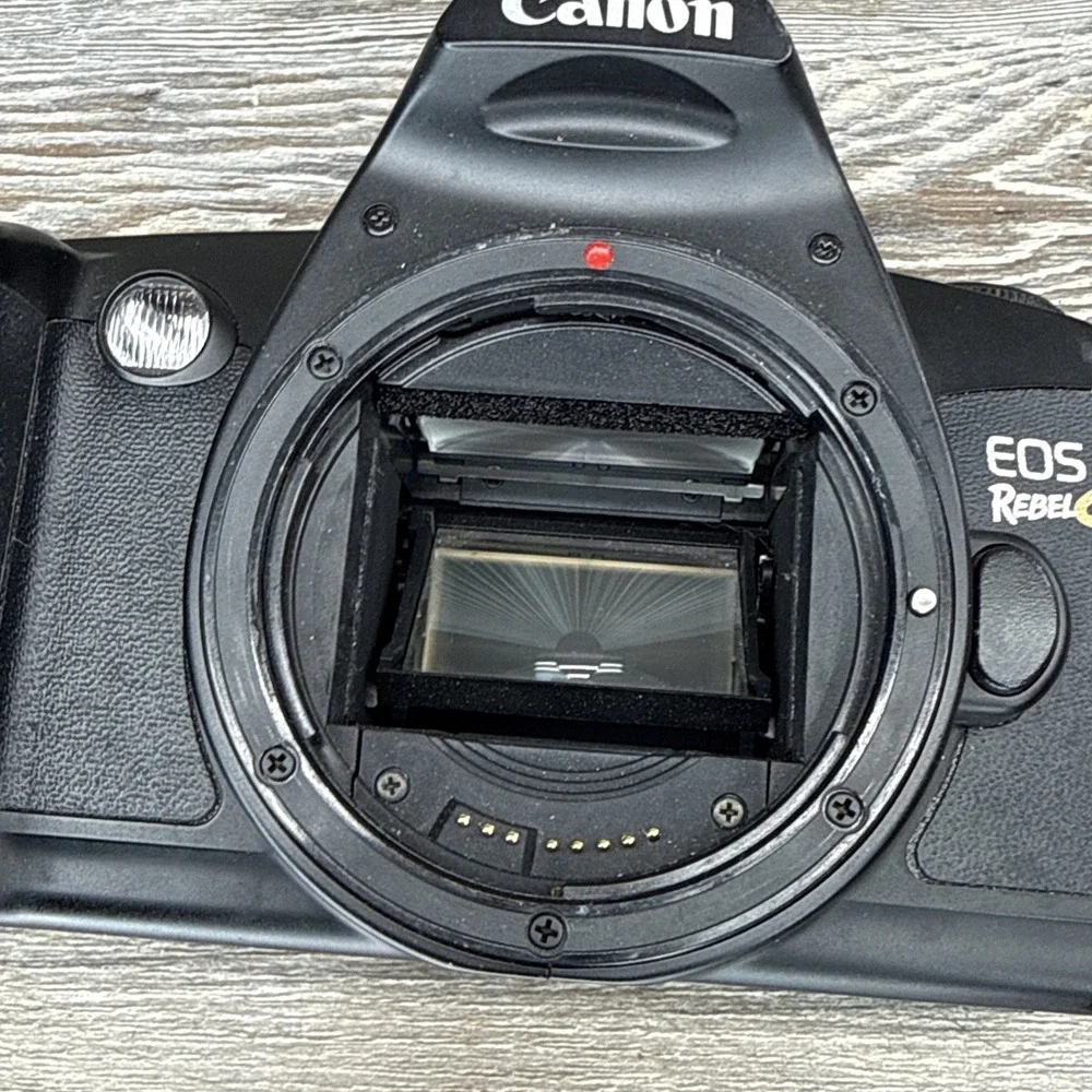 Canon EOS Rebel G 35mm Film SLR Camera Body Only TESTED No Lens Cap